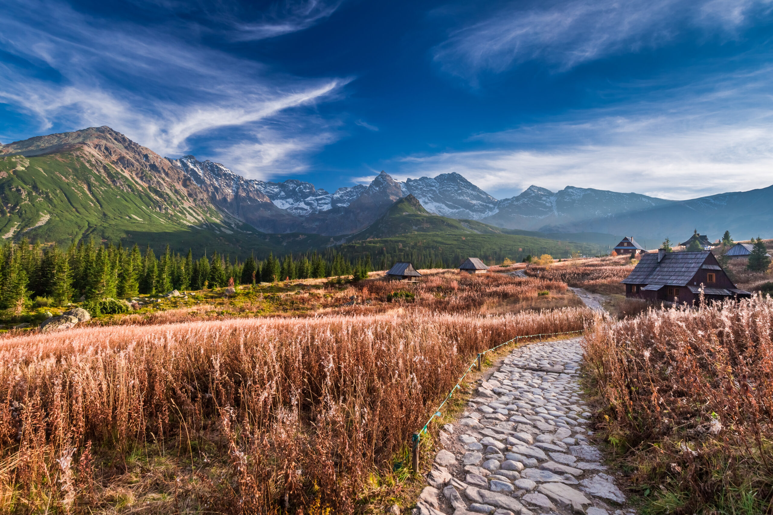 Willa Slavita - beautiful valley in the tatra mountain at sunset i 2025 03 24 04 14 40 utc scaled